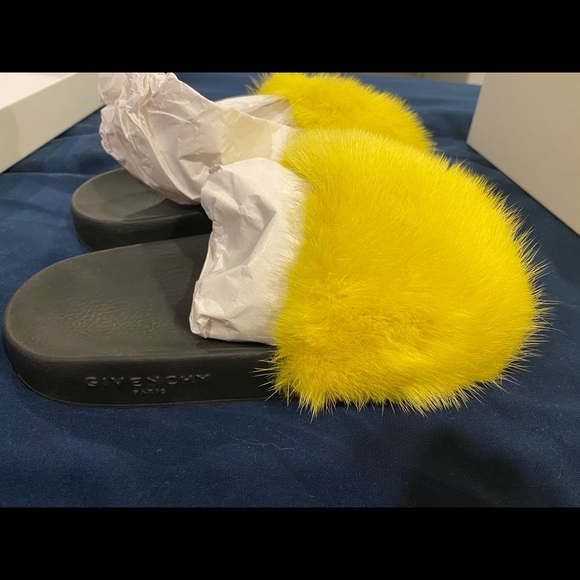 Givenchy Slide - Picture 6 of 7